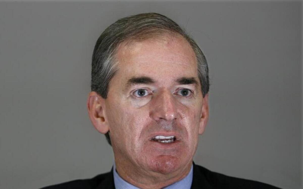 
Gary Forsee, who led Sprint from 2003 to 2007, had told industry analyst Roger Entner about his vision to make Sprint a media company that would marry its wireless network with content. The marriage didn’t develop at Sprint, Entner said, and the company continues to work on “the basics” of providing a strong and reliable network experience.

