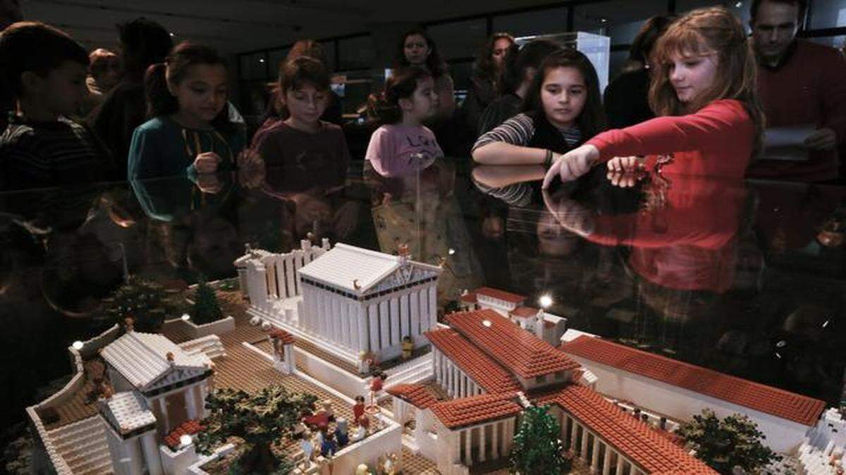 
Giant toymaker Lego has retooled its classic building kits with girls in mind. 
