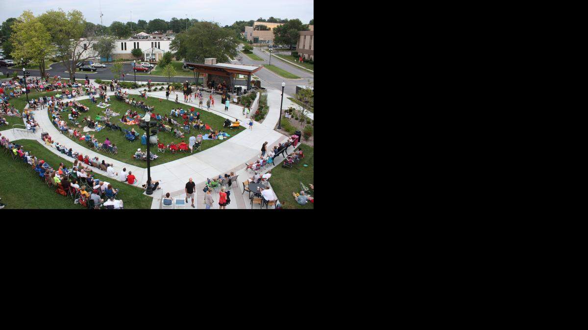 Gladstone received the Best Streetscape and Public Improvement Award for Linden Square at Gladstone Village Center. The award recognized the development of a village center which included an amphitheater, a pavilion, a flexible open lawn space that converts to an ice rink in winter, a pedestrian plaza, and a parking lot planned for dual use as a farmers’ market.