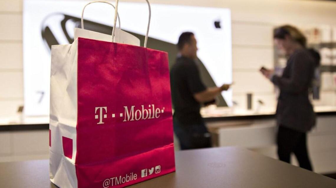 T-Mobile beats estimates as customer growth outpaces Verizon