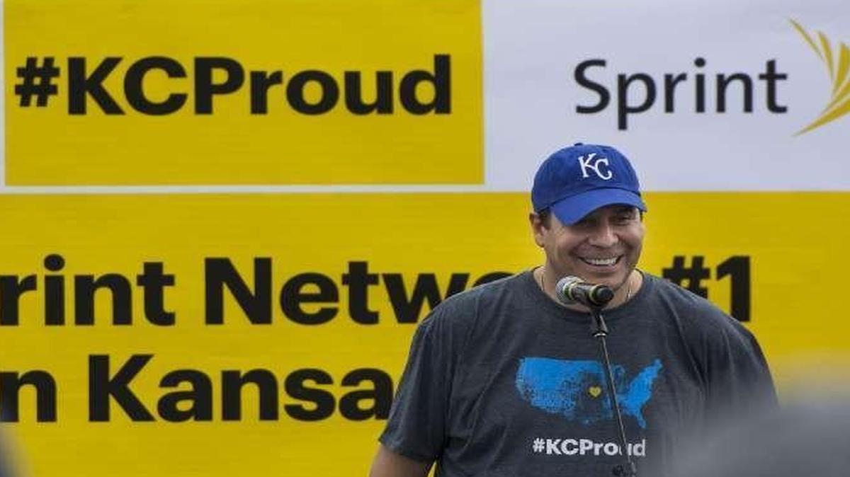 
Sprint CEO Marcelo Claure celebrated with employees last week after the company tied with Verizon for the best network in Kansas City. A second look at network speeds locally found Verzion ahead on that score.
