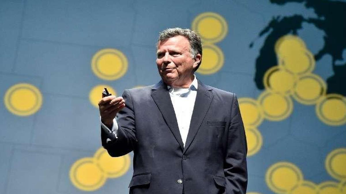 
Cerner CEO Neal Patterson earned 102 times the median pay of employees of the North Kansas City-based business, according to Glassdoor.
