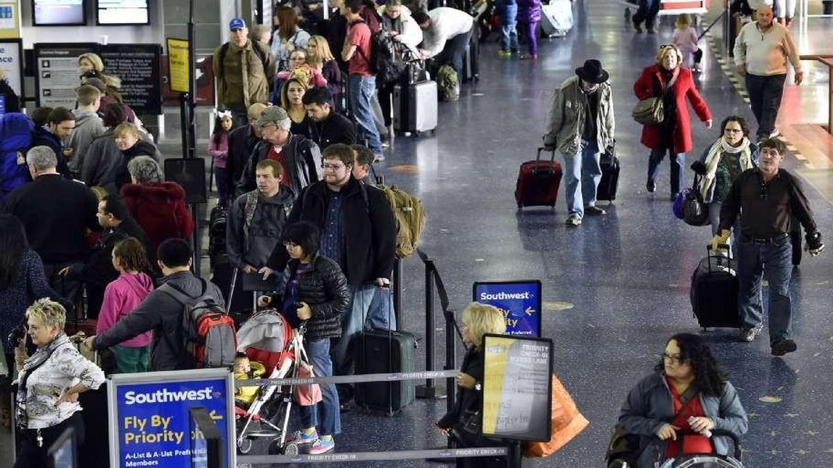 
Growing passenger traffic helped Moody’s raise its outlook on its ratings of Kansas City International Airport bonds. The ratings agency said it wants “additional clarity” on the pending decision to renovate or rebuild terminals at KCI.

