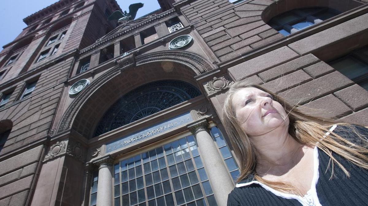 
Brenda Wood, who in 2010 tried to buy the New York Life Building in Kansas City, was indicted Thursday, with federal authorities accusing her of bank fraud for the second time in a year.
