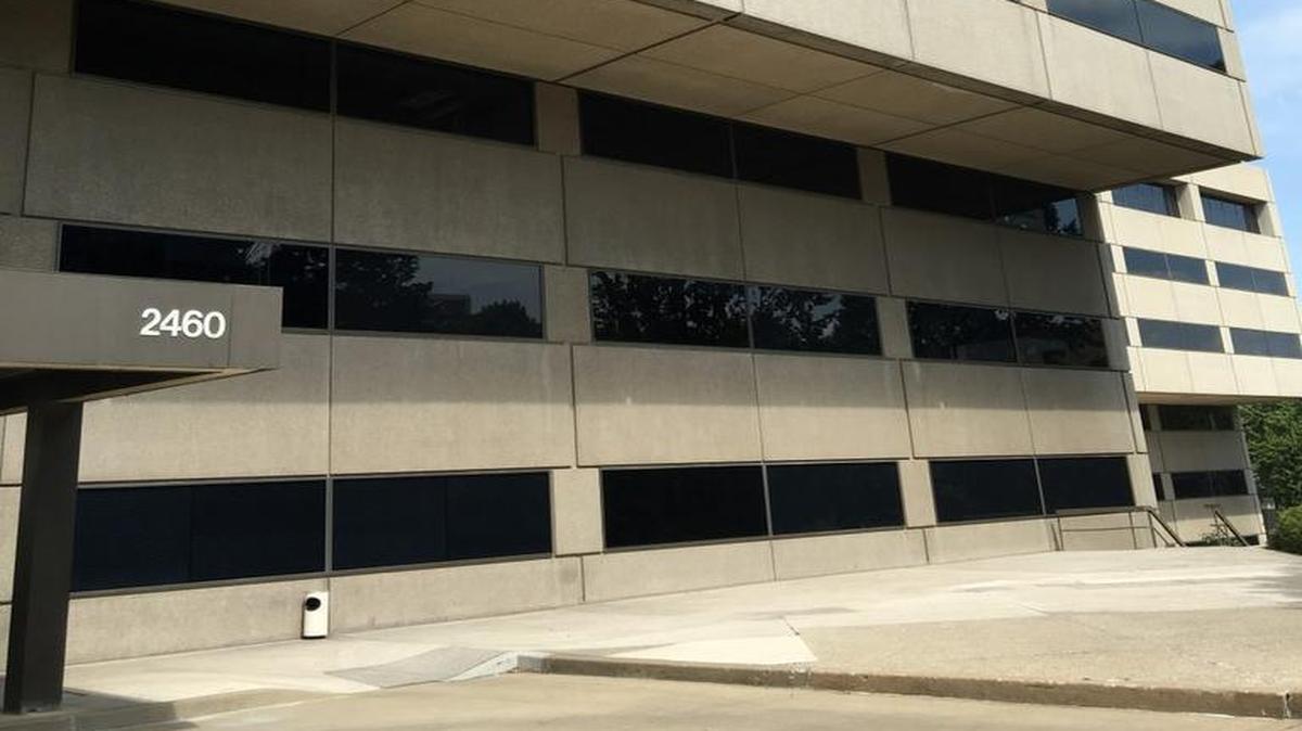 Kansas City architecture firm BNIM will move by the end of 2016 to the 2460 Pershing Road office building at Crown Center.