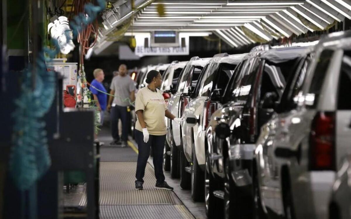 The government will release the gross domestic product report before financial markets open Thursday.