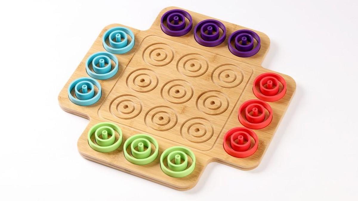 Chicago-based Marbles: The Brain Store prides itself on offering fun toys that stimulate the brain. It has done just that with Otrio, its take on tic-tac-toe.