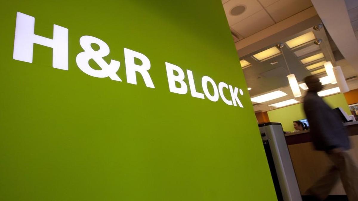 Kansas City-based tax preparation giant H&R Block will release its quarterly earnings Monday and talk about the upcoming tax season on Tuesday.