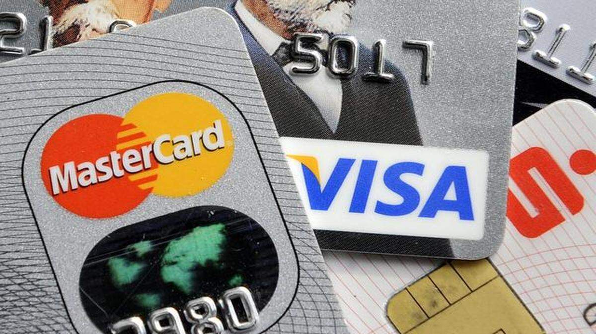 
A report released this week by CreditCards.com found that nearly 90 percent of cardholders who asked their credit card issuers to waive a late payment fee were successful. The report also found that two-thirds of cardholders who asked for a lower rate also were approved.
