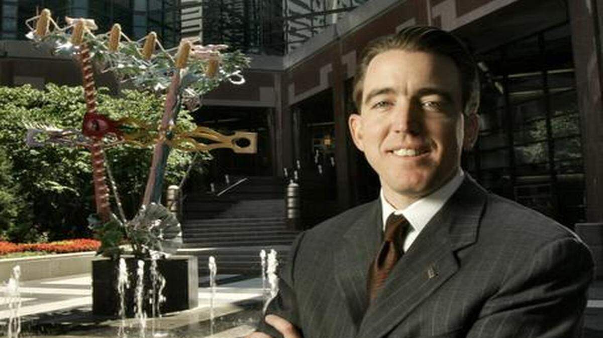 
UMB chief executive Mariner Kemper said the Prairie Capital effect and others had masked the strength of UMB’s operations. He cited double-digit loan growth from a year ago, multiple sources of revenue and strong customer relationships.
