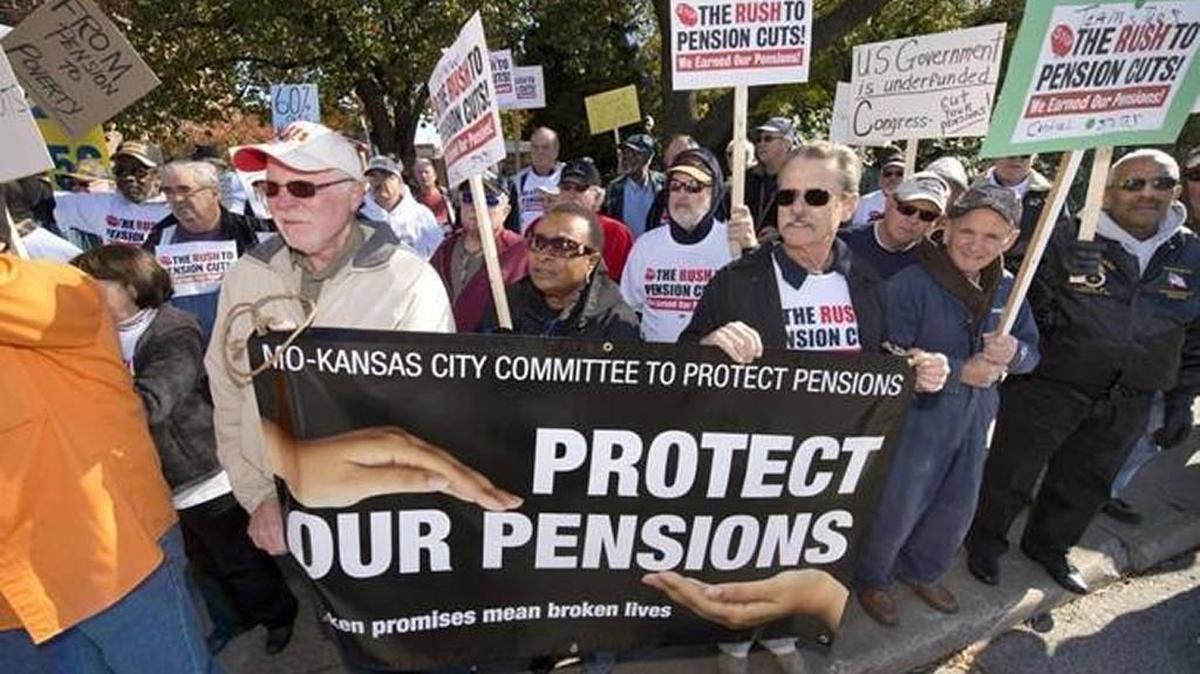 A Kansas City rally in November protested plans to cut pensions by 50 percent and more for many of those covered by the Central States Pension Fund.