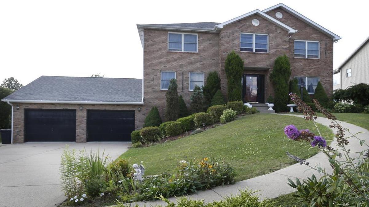 The number of default notices, scheduled auctions and bank repossessions in Missouri climbed nearly 40 percent last month from a year earlier, according to RealtyTrac. Kansas reported a 2.32 percent rise in foreclosure actions.