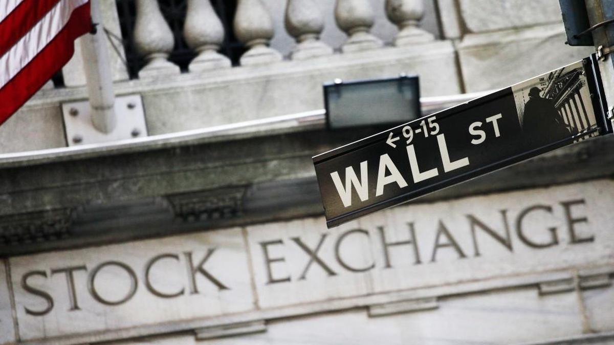 The S&P 500 fell 10.05, or 0.48 percent, to 2,079.36. The Dow Jones industrial average fell 92.26, or 0.52 percent, to 17,663.54. The Nasdaq composite index fell 20.52, or 0.40 percent, to 5,053.75.
