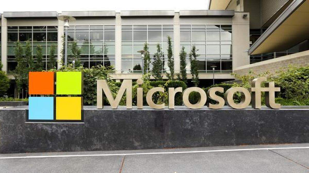 
Microsoft has built a new browser designed for the modern Web and mobile devices to go with its new Windows 10 operating system that’s coming later this year. Explorer will still be available, but Microsoft hinted this week that its new — and as yet unnamed — browser will get top billing in the future.
