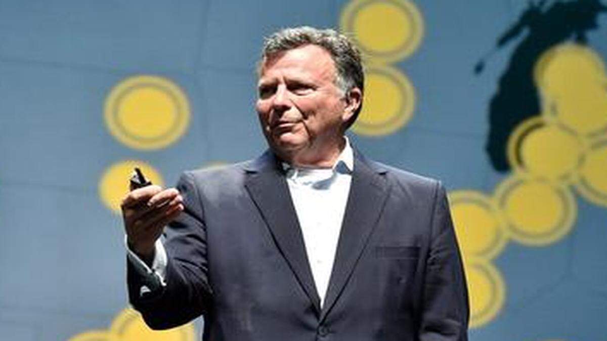 
Cerner chief executive Neal Patterson did not refer to Epic by name. But about 11,000 people at the annual Cerner Health Conference on Tuesday were clear about his reference.
