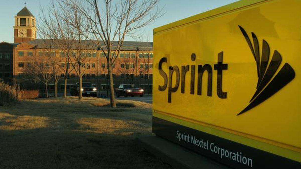 
Sprint is the latest company facing penalties for billing phone customers for unauthorized services.
