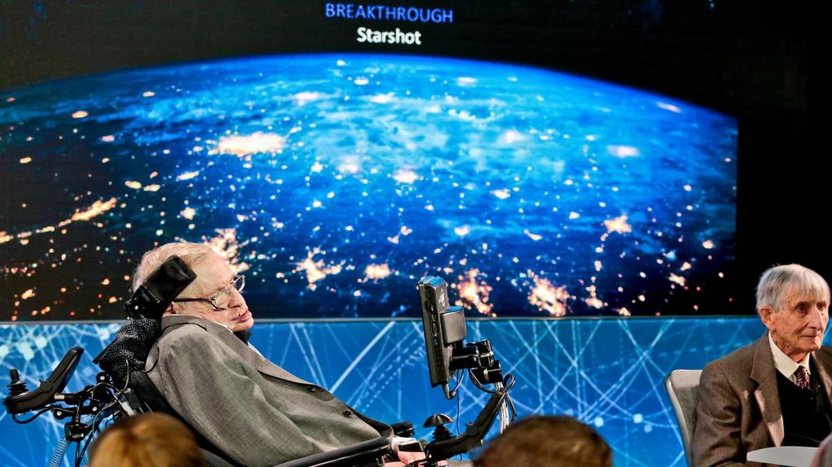 Physicists, including Stephen Hawking (left) and Princeton’s Freeman Dyson, are counting on the continued rapid improvement in technology for the Breakthrough Starshot project, announced Tuesday.