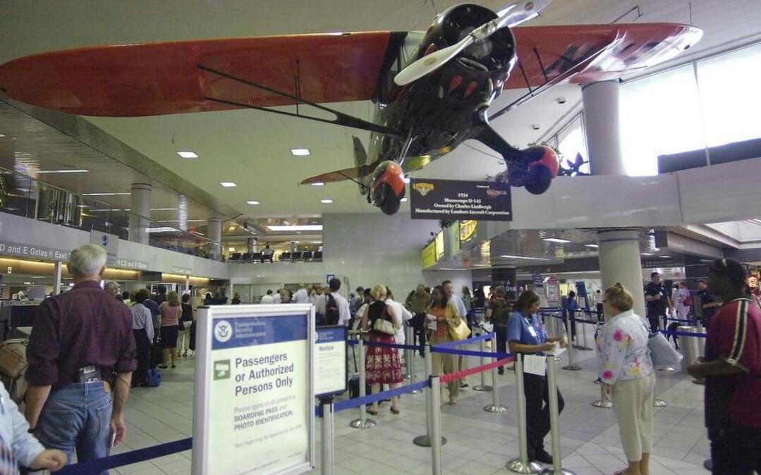 
Lambert-St. Louis International Airport is among 35 airports where Sprint customers now have free access to Wi-Fi through Boingo Wireless.
