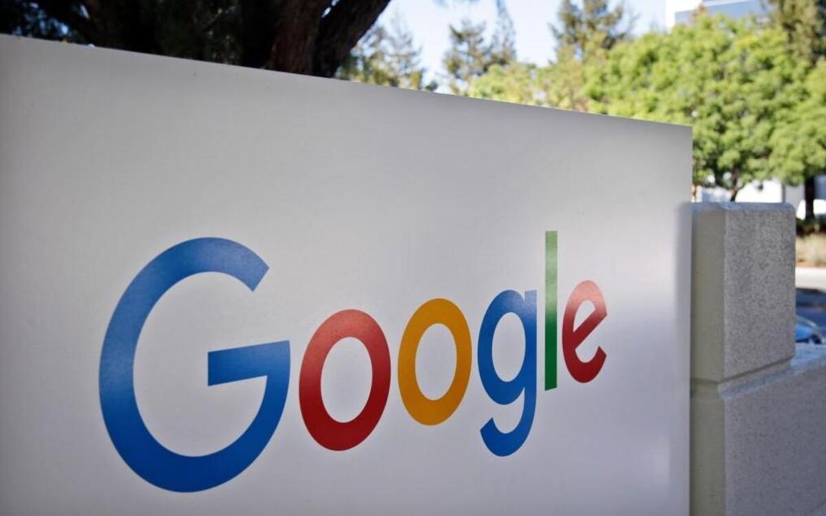 Google warned users of a phishing scam spread by a fraudulent invitation to share a Google Doc.
