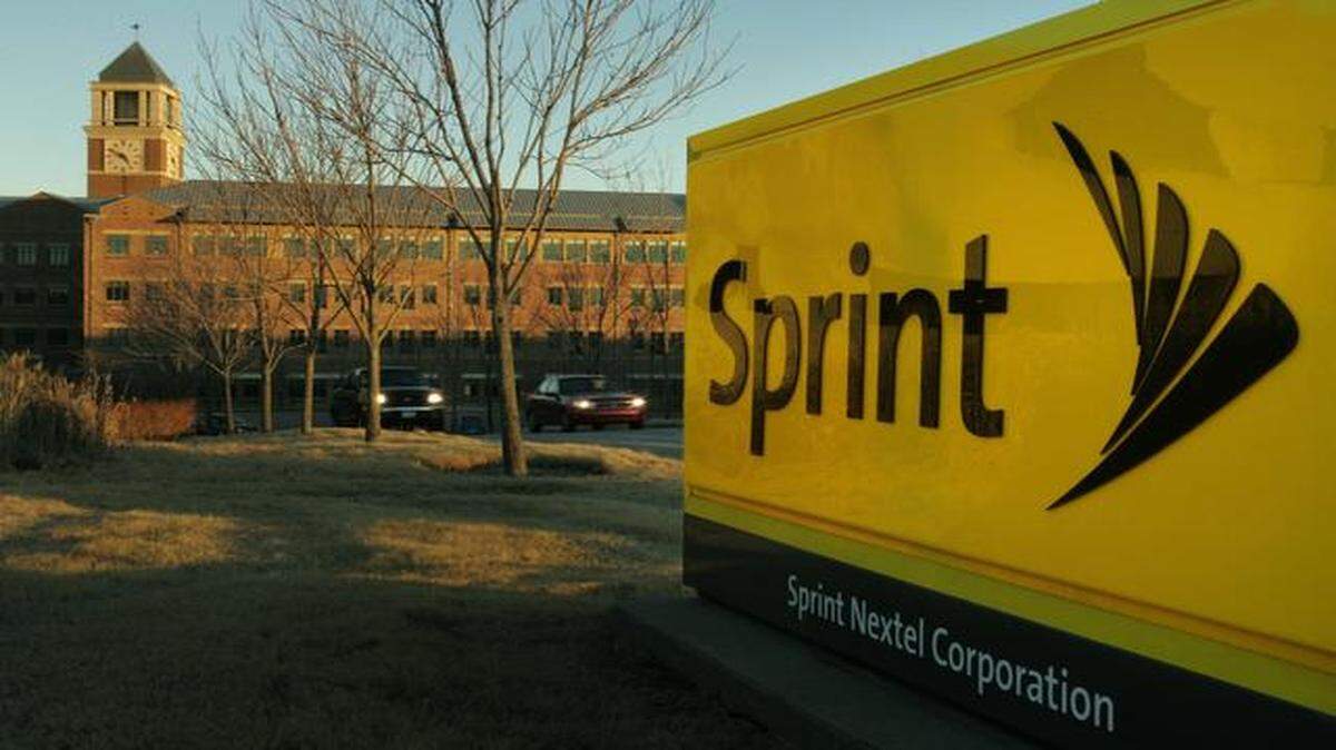 
Sprint is the latest company facing penalties for billing phone customers for unauthorized services.

