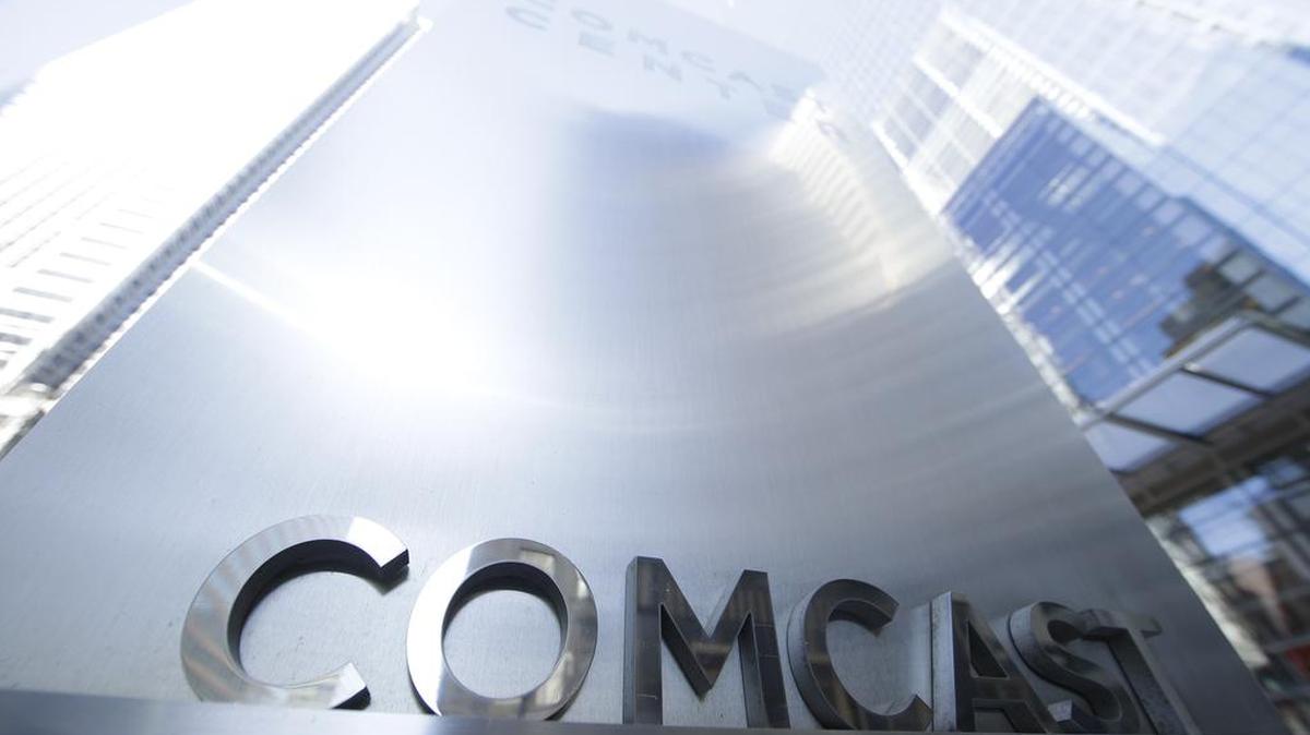 Comcast and Charter Communications are reportedly in talks with Sprint about adding the carrier’s wireless service to their bundles.