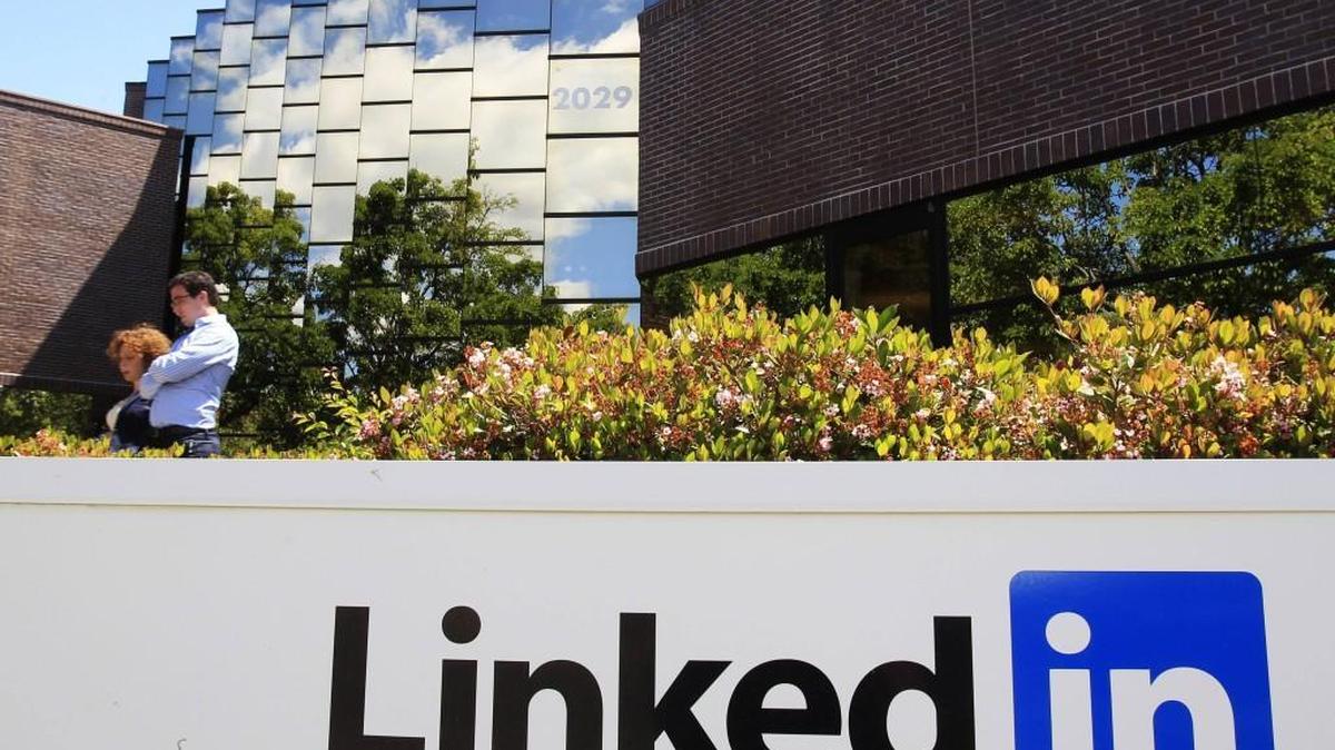 LinkedIn has its headquarters in Mountain View, Calif.