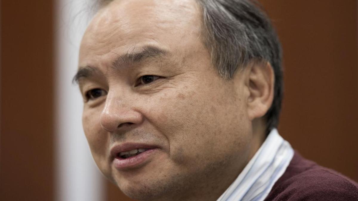 
Masayoshi Son says Marcelo Claure is the man to save Sprint.
