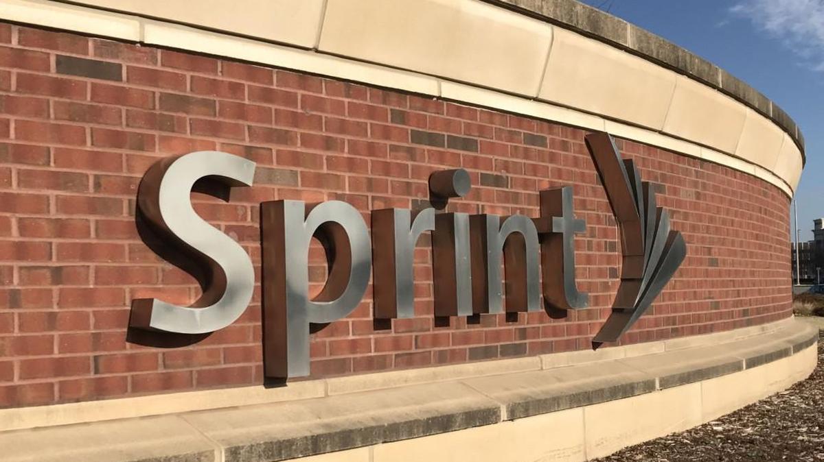 Overland Park-based Sprint plans to report its full year financial results and latest customer counts on May 3. Executives also may discuss the industry’s move to unlimited data plans, the loss of many stores Sprint shared with RadioShack and possible mergers among telecommunications companies.