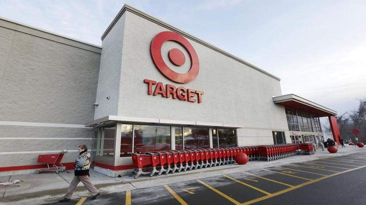 
One year after thieves infiltrated Target’s cash registers, a website openly sells millions of credit and debit card numbers stolen in that data breach and many others. This illegal marketplace is the most glaring reminder that no one has been brought to justice in the massive theft of Target customer data.
