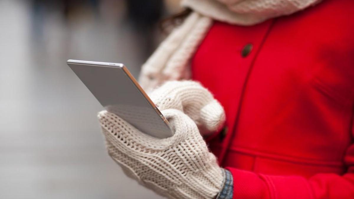 Does your phone die when it’s cold out? Blame the lithium-ion battery.