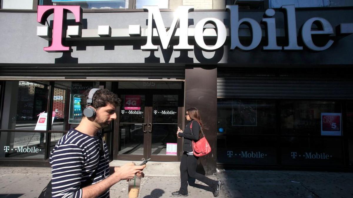 T-Mobile exceeded analyst’s profit estimates and raised its full-year forecast for subscriber growth even as the nation’s third-largest wireless carrier fell short of signing a million new customers for the first time in almost two years.