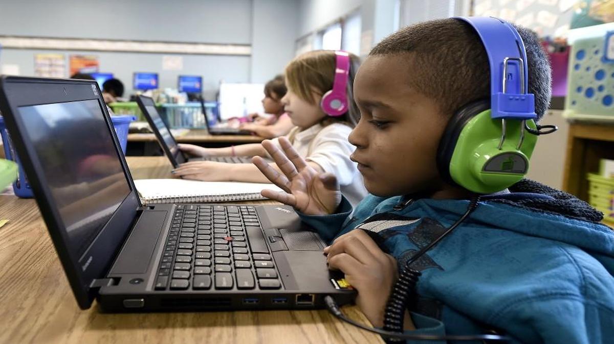 Many area schools rely on the federal E-Rate program to support the costs of Internet connectivity, including necessary bandwidth expansion. (This is Whittier Elementary in Kansas City.) The Federal Communications Commission recently rescinded a favorable report on the effects and future uses of the E-Rate program.