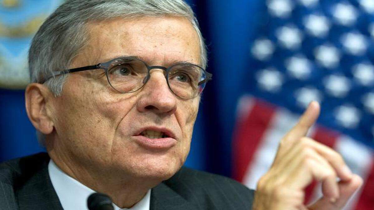 
Tom Wheeler, the chairman of the Federal Communications Commission, says the Internet should be a public utility. 
