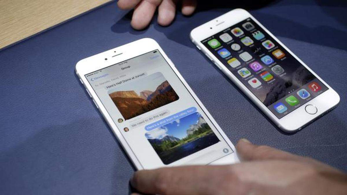 
Preorders began early Friday morning for the iPhone 6 Plus (left) and iPhone 6.
