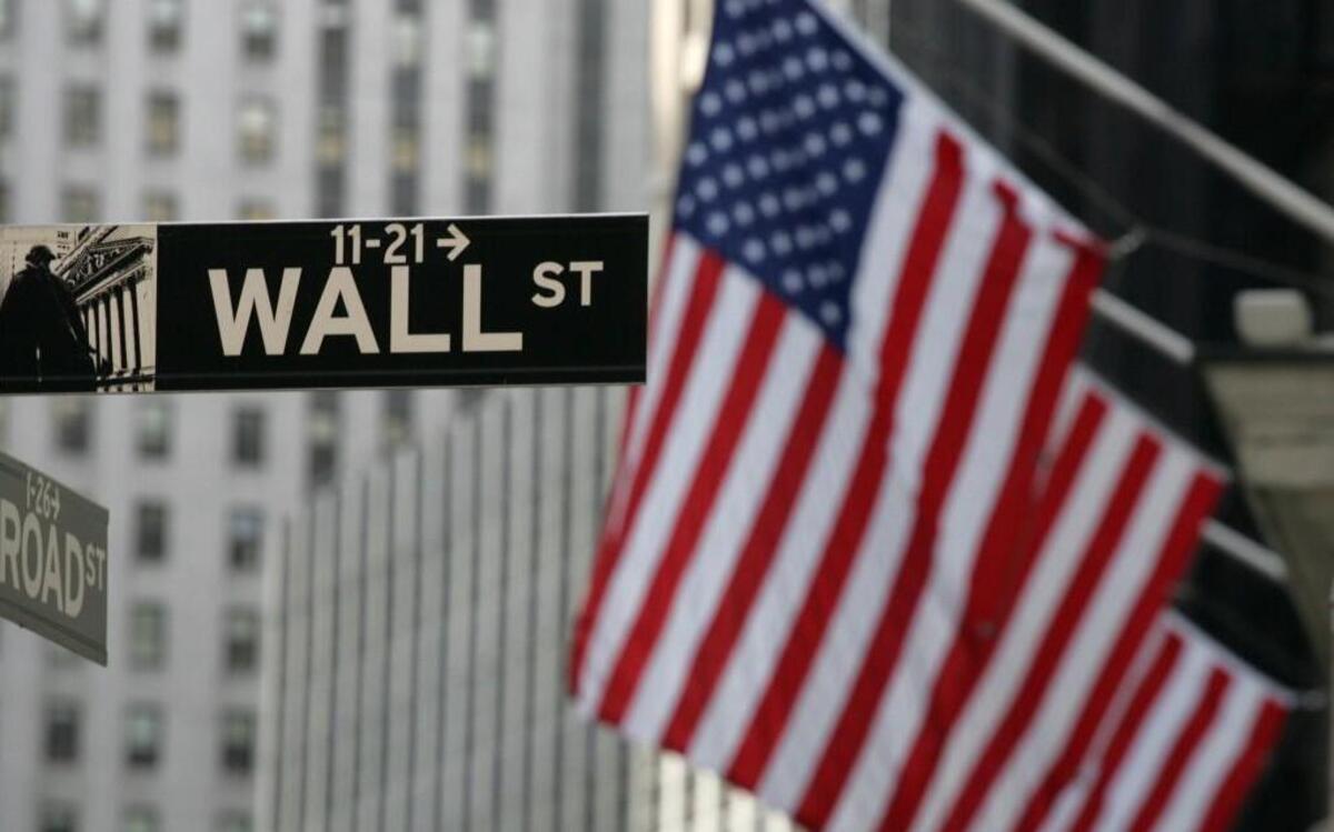 After big gains Tuesday and Wednesday, the S&P finished the week up 2.8 percent.
