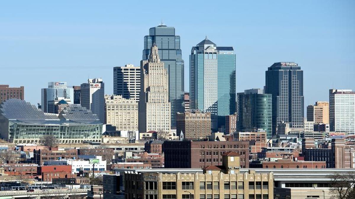 
The report, which classified households by which income quintile they fell into, showed that Kansas City, Mo. (at 23.6 percent), had a higher than average percentage of households in the bottom income bracket. But in the three middle brackets, which together make up the middle 60 percent of U.S. households, Kansas City, Mo., had 62.4 percent of its households.
