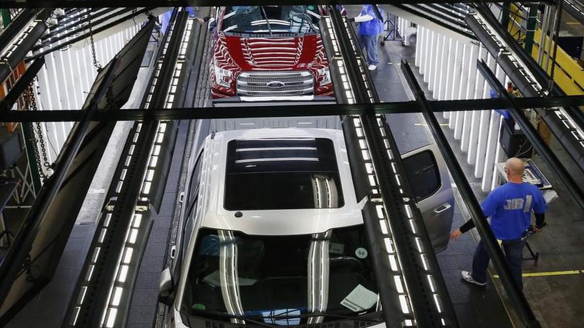 Manufacturing activity in December grew to its highest level in more than two years in a seven-state region monitored by the Federal Reserve Bank of Kansas City.
