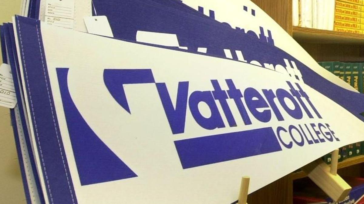 The Kansas City campus president of Vatterott College lost his job after allowing a student to stay overnight in the school’s library. Brian Carroll said he knew the student was homeless, off medications he needed, lacked transportation and would be sleeping outside in near-zero temperatures..