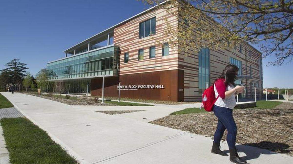 
The Henry W. Bloch School of Management at the University of Missouri-Kansas City plans to start a one-year MBA program in fall 2015. The school hopes to enroll 30 to 40 students in the first year. 
