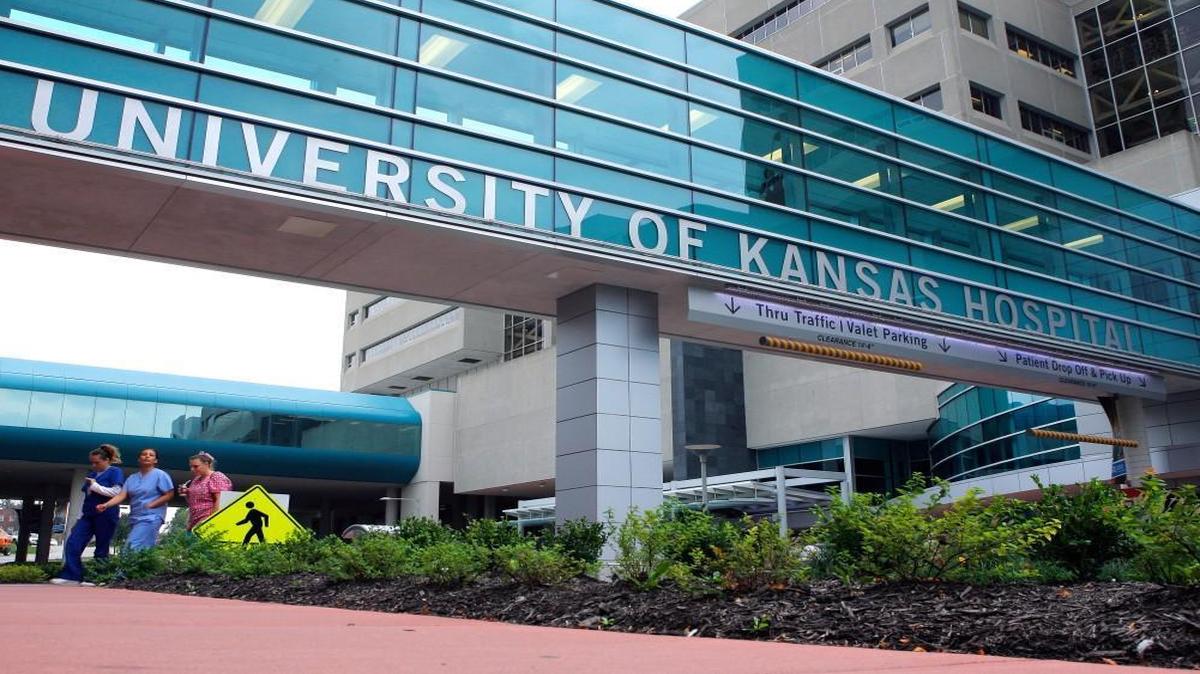 The University of Kansas Hospital got its first 5-star ranking from the federal government.