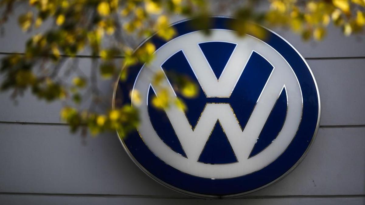 Deputy Attorney General Sally Yates said investigators are looking at “multiple companies and multiple individuals” in the Volkswagen probe, but she did not identify any of them at a news conference to announce a settlement of up to $15.3 billion in the case involving VW diesel cars that cheated on emissions tests.
