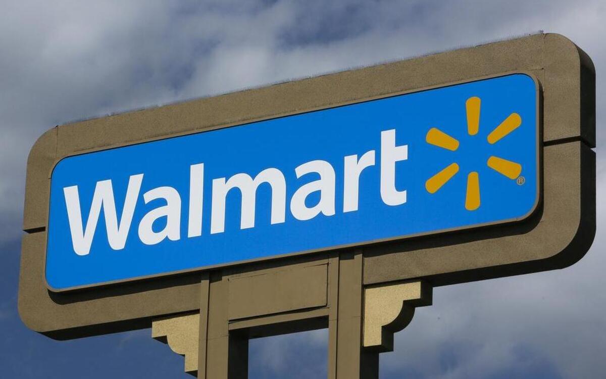 
Same-store sales for Wal-Mart in the U.S. grew just 1.5 percent last quarter, and the company is still cutting costs. 
