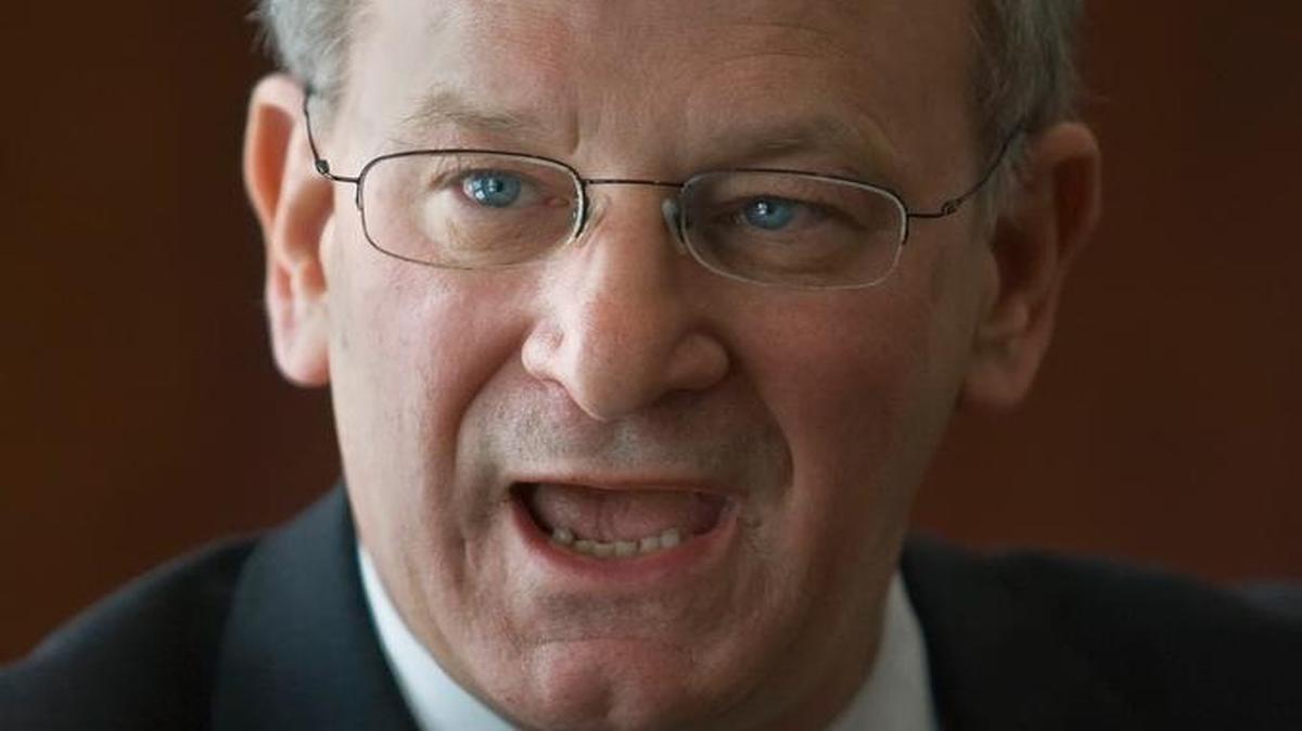 Tom Hoenig, currently vice chairman of the FDIC, had been a member of the Federal Reserve’s policy committee in 2010. Recently released transcripts of Fed meetings that year show his reasons for dissenting against policy throughout the year.