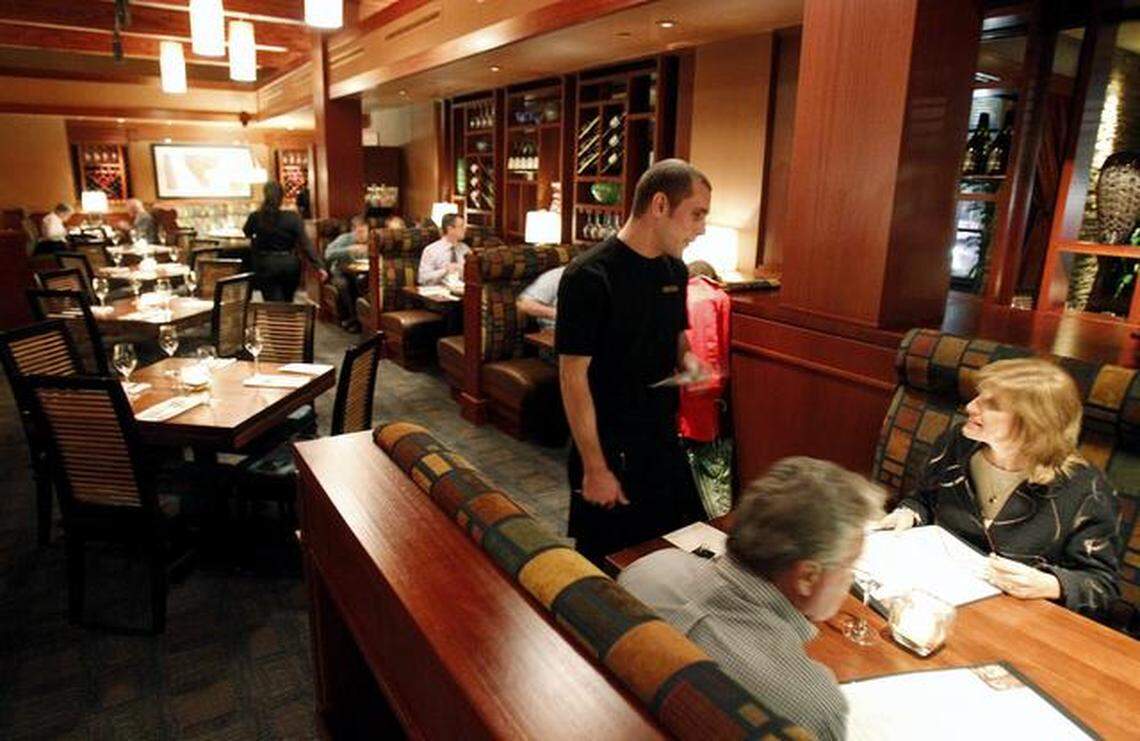 The main dining room at Seasons 52 on the Country Club Plaza