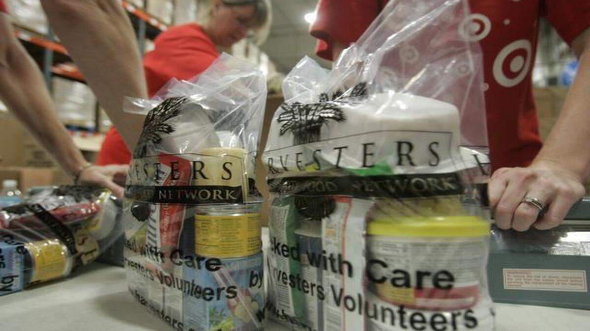 
Donations will be accepted April 8-11 at Harvesters, 3801 Topping Ave. Other drop-off sites for April 8 and 9 will be posted at www.harvesters.org.
