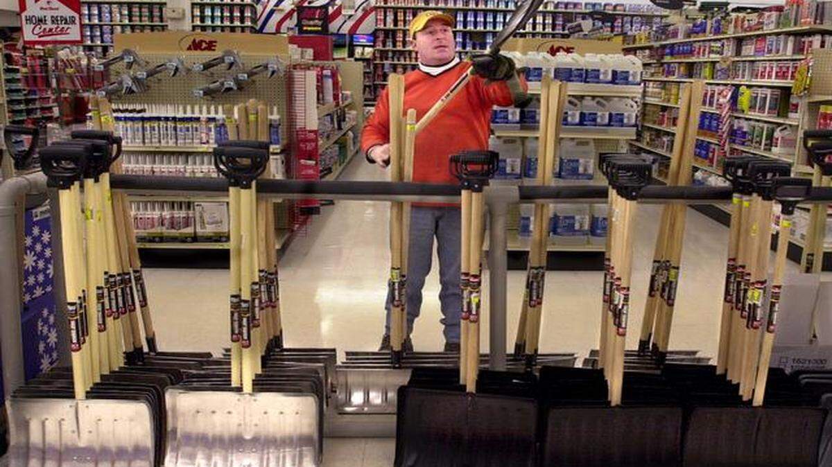 
Westlake operates 85 stores in Missouri, Kansas, Nebraska, Iowa, Oklahoma, Texas and New Mexico. It is the largest member of the Ace Hardware cooperative.
