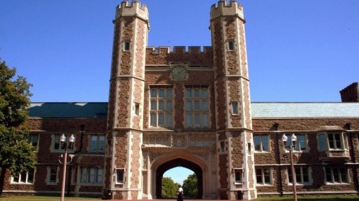 Condé Nast Traveler recently named an Illinois university and two Missouri institutions among the 54 Most Beautiful College Campuses in the U.S.