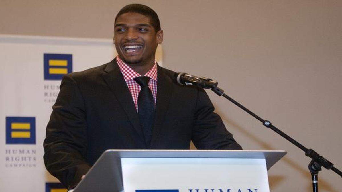 
Michael Sam, the first publicly gay player to be drafted in the NFL, was the keynote speaker Sunday at the Human Rights Campaign’s annual luncheon, held at the Roasterie in Kansas City, 1204 W. 27th.
