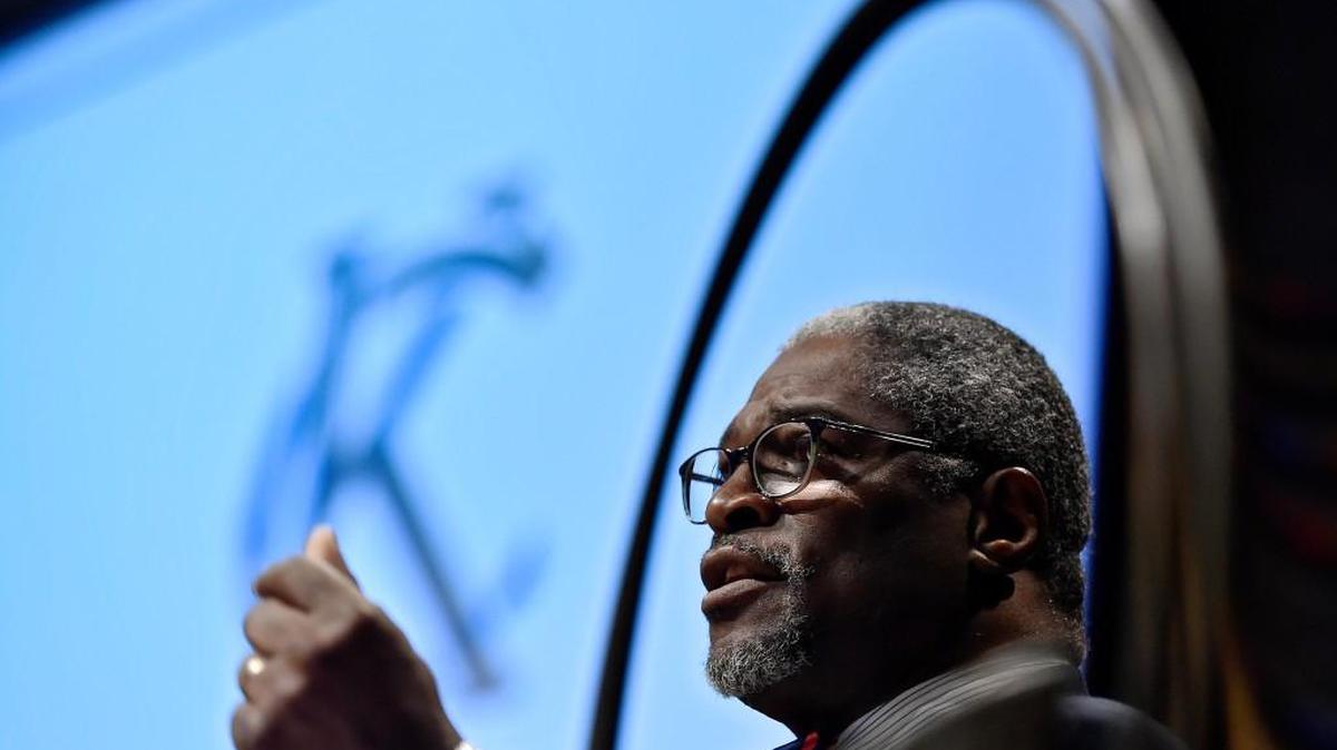 Kansas City Mayor Sly James gave his annual speech at All Souls Unitarian Universalist Church on Sunday.