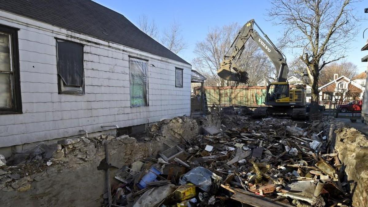 While the number of blighted properties in Kansas City remains high, Police Chief Darryl Forté has started a discussion regarding ways to fund more demolition. This week, one dangerous property at 1223 Askew Ave. was razed.